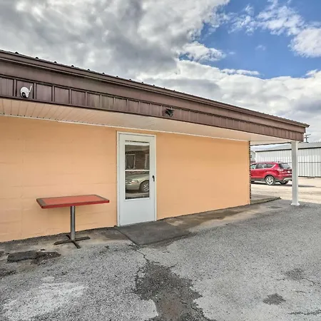 Lovely Couples Escape In Northern Kentucky!